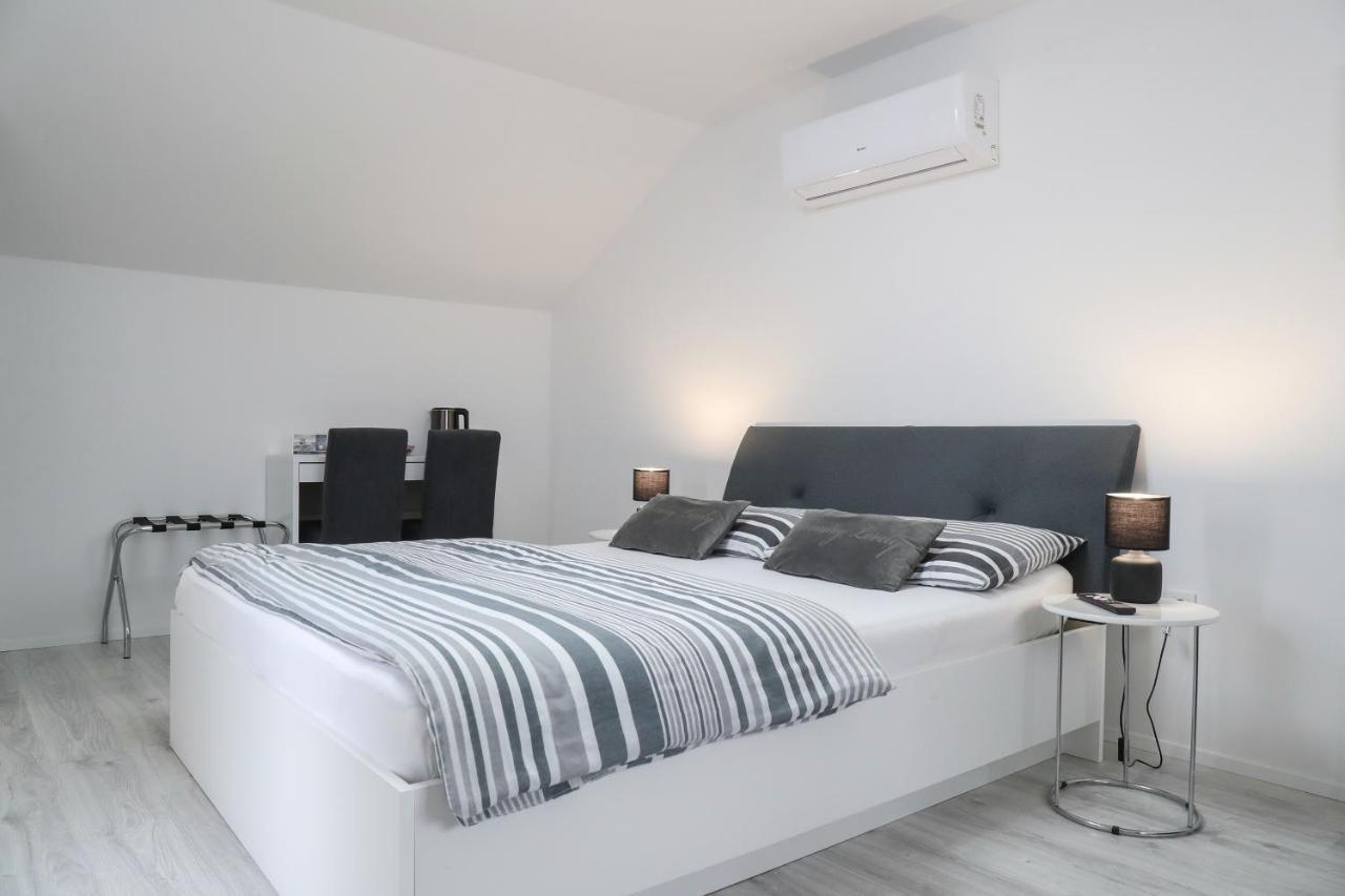 Imperium Rooms Zagreb Airport Velika Gorica Exterior foto