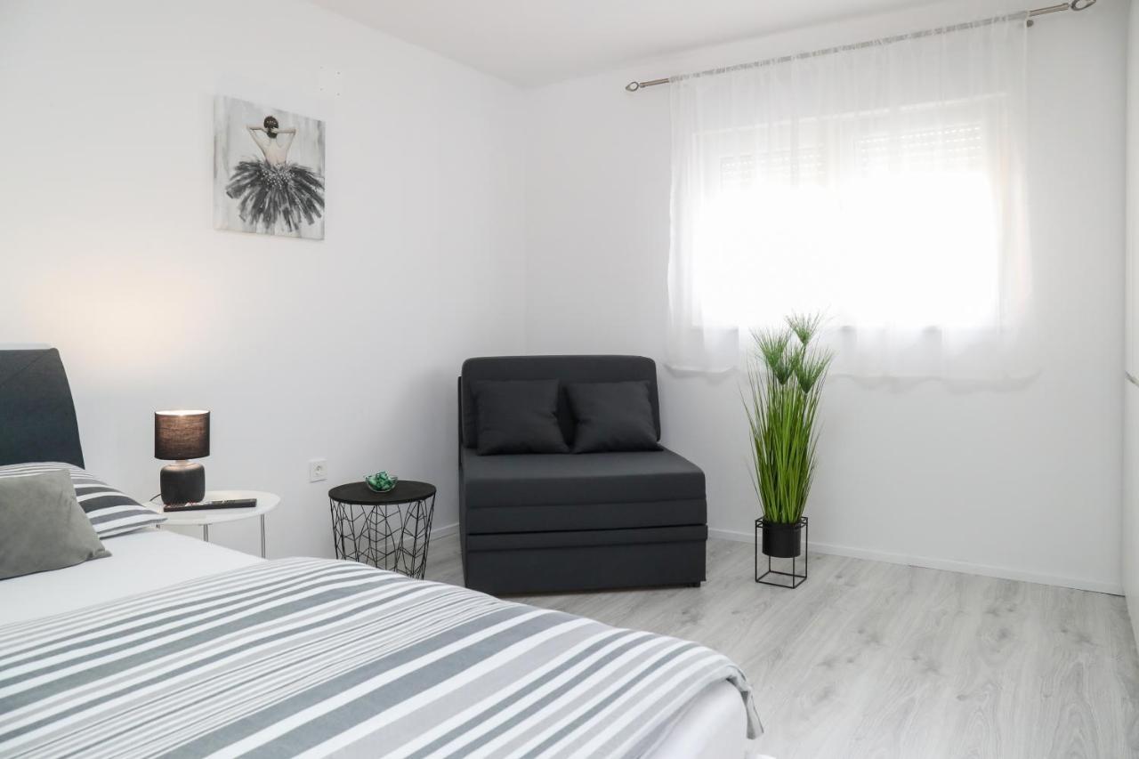 Imperium Rooms Zagreb Airport Velika Gorica Exterior foto